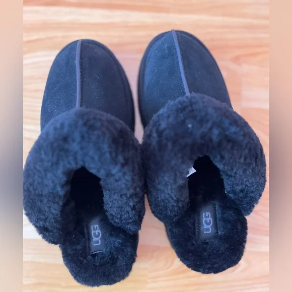 Black Suede Fur-Lined Ugg Slippers - Picture 4 of 7
